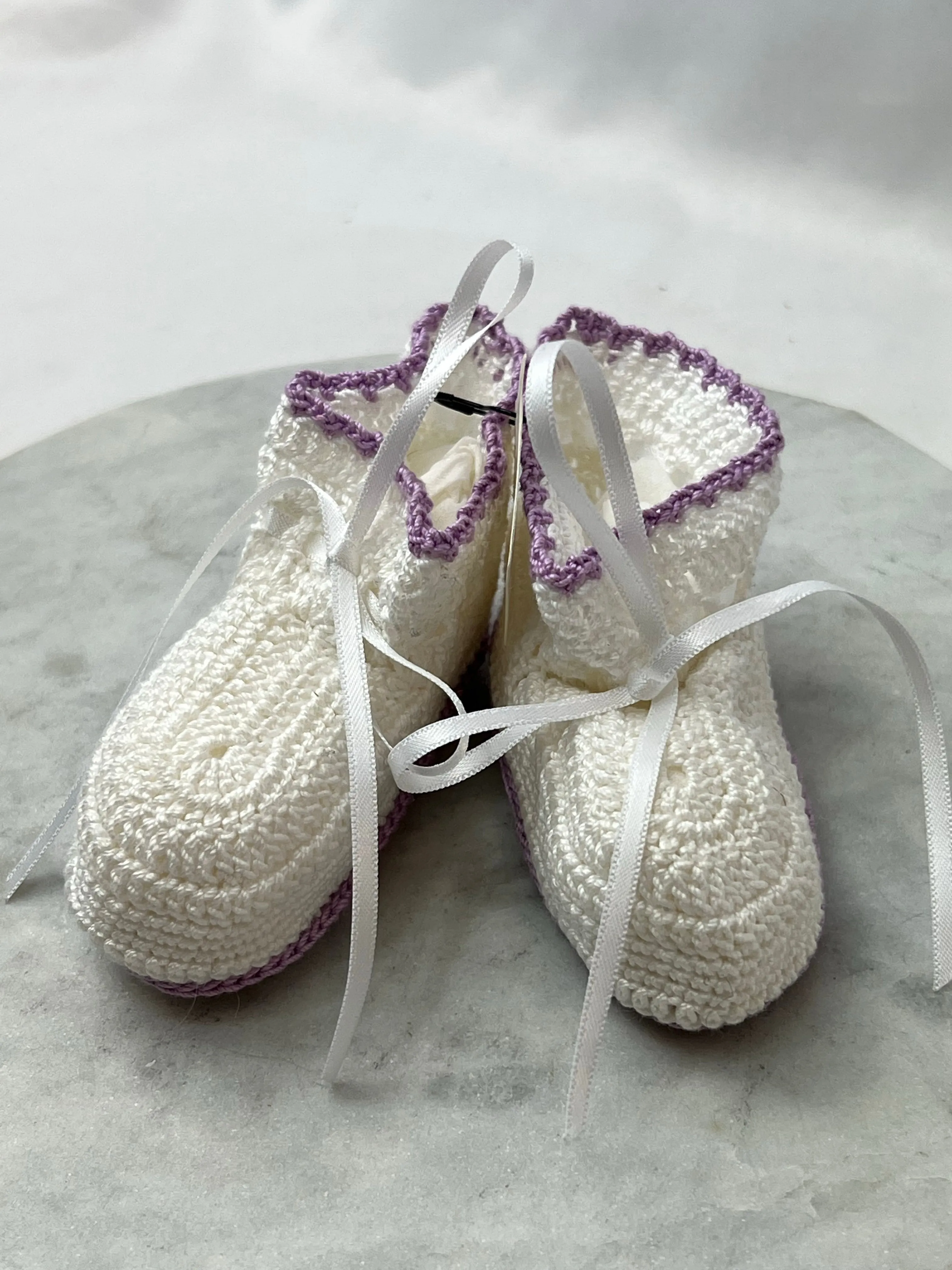 Booties "So Dear" Hand-Crocheted