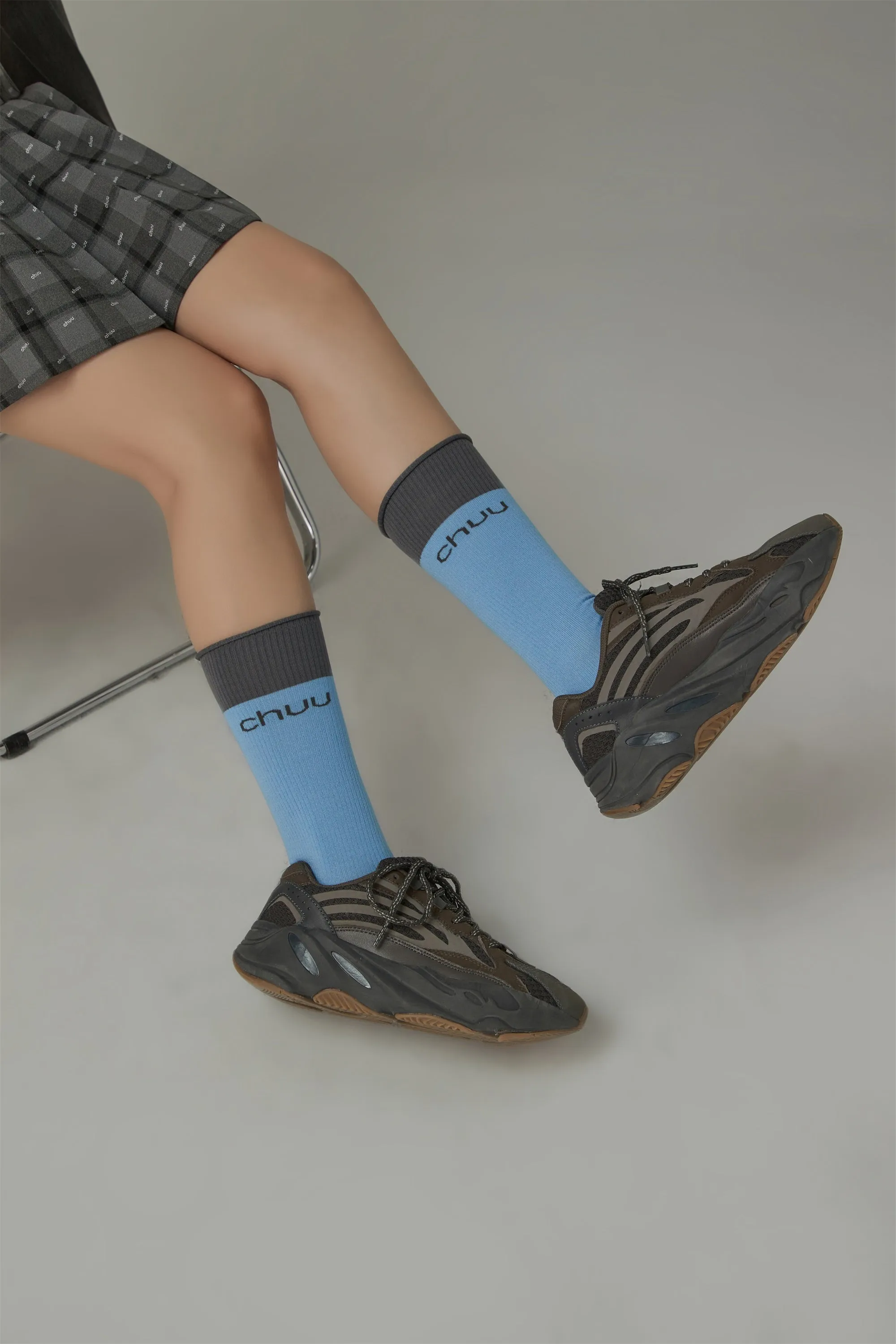 Chuu Logo Color Blocked High Socks